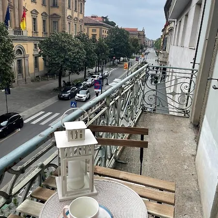 Relais Dei Mandorli Centro Bed and breakfast